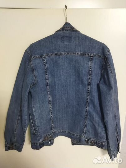 Джинсовая куртка