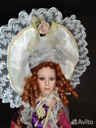 Кукла фарфоровая коллекционная