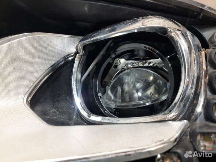 Фара левая Volkswagen Touareg NF
