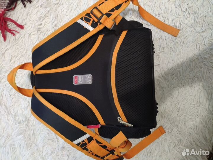 Рюкзак школьный