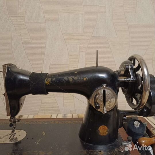 Швейная машинка ручная