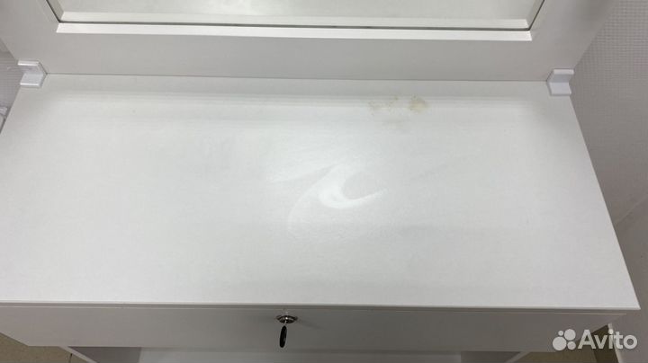 Гримерное зеркало с лампочками