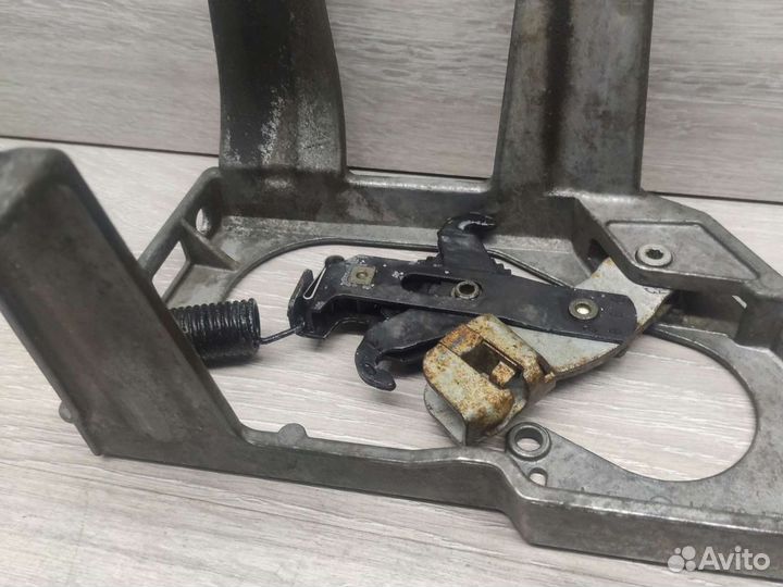 Механизм стояночного тормоза Mercedes E-class W211