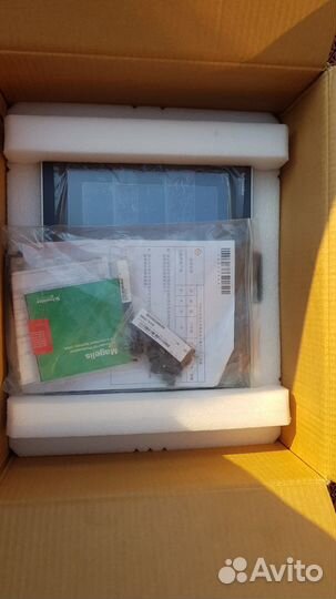 Сенсорный Промышлен компьютер Schneider Electric