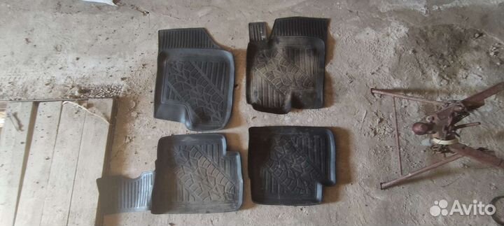 Автомобильные коврики резиновые на getz