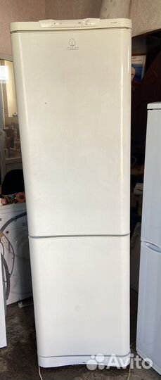 Холодильник бу indesit, высота-197 см