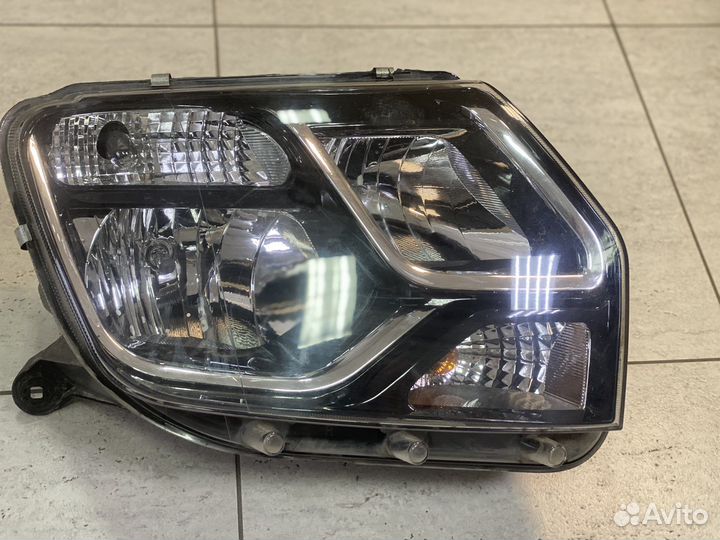 Фара duster правая