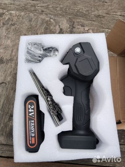 Сучкорез аккумуляторный