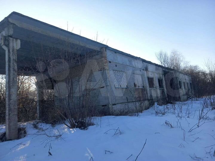 Здание, 373.5 м²