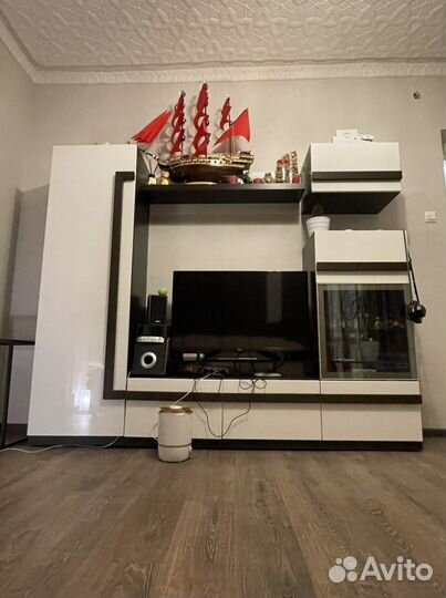 Стенка в гостиную