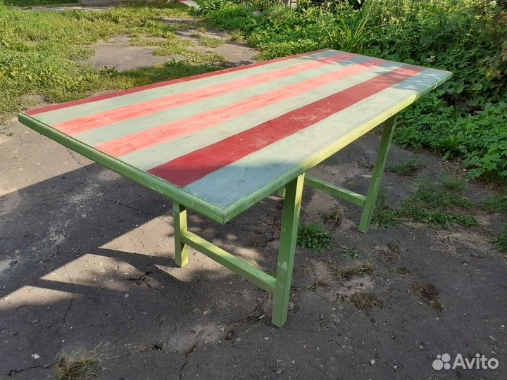 Стол деревянный