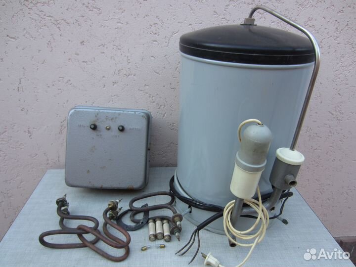 Дистиллятор дэ-10