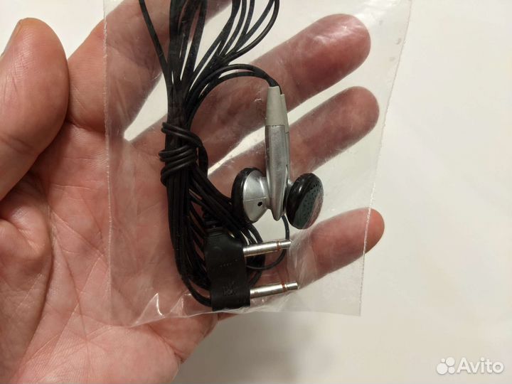 Наушники под гнездо с двумя штекерами