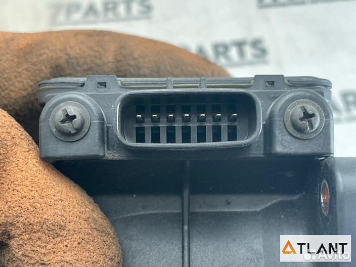 Датчик расхода воздуха mitsubishi pajero IO