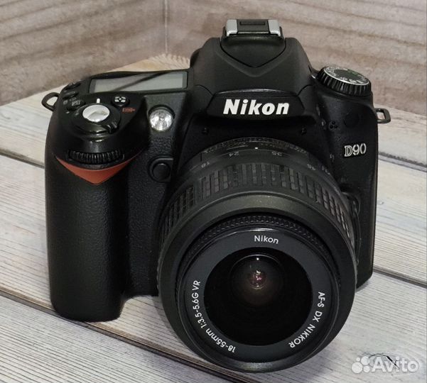 Nikon D90 Kit 18-55mm