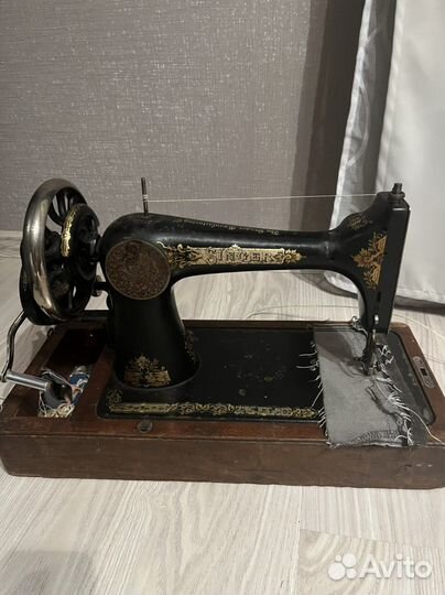 Швейная машинка зингер