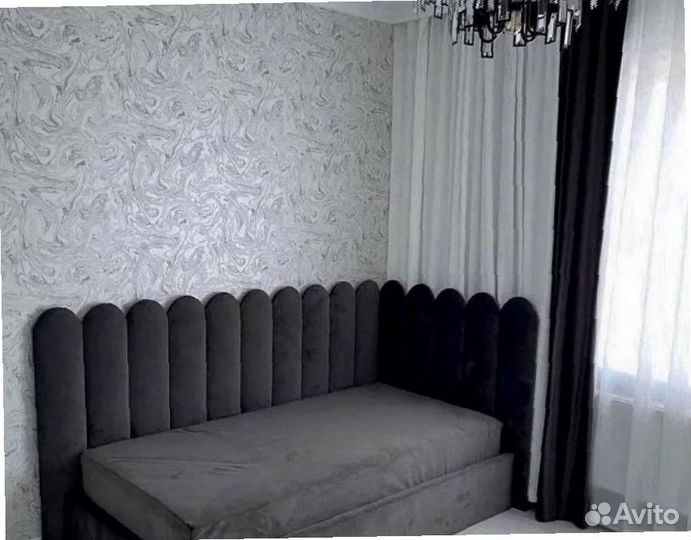 Детская кровать с мягкой спинкой