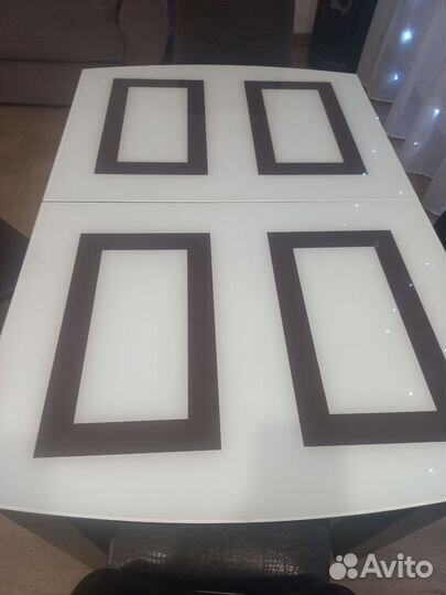 Стол раскладной и стулья