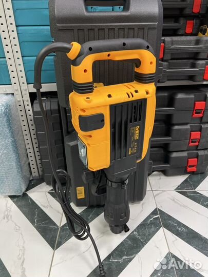 Отбойный молоток dewalt (1850w 50j) в кейсе