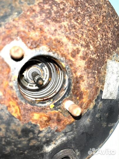 Вакуумник Volvo V40