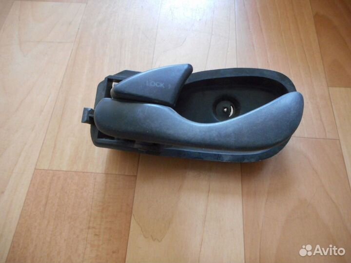 Ручка двери внутренняя левая Ford Focus I USA (199