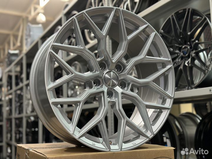 Комплект дисков Vossen HF-2 R19 8.5j 5*114.3 Silve