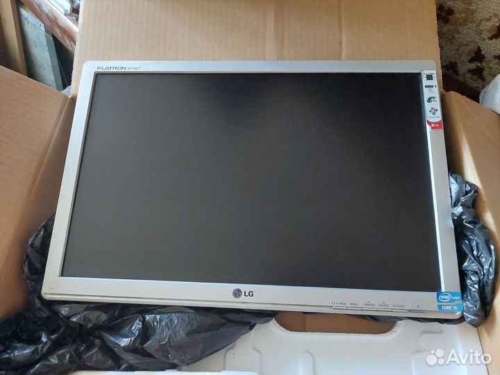 Монитор LG 19