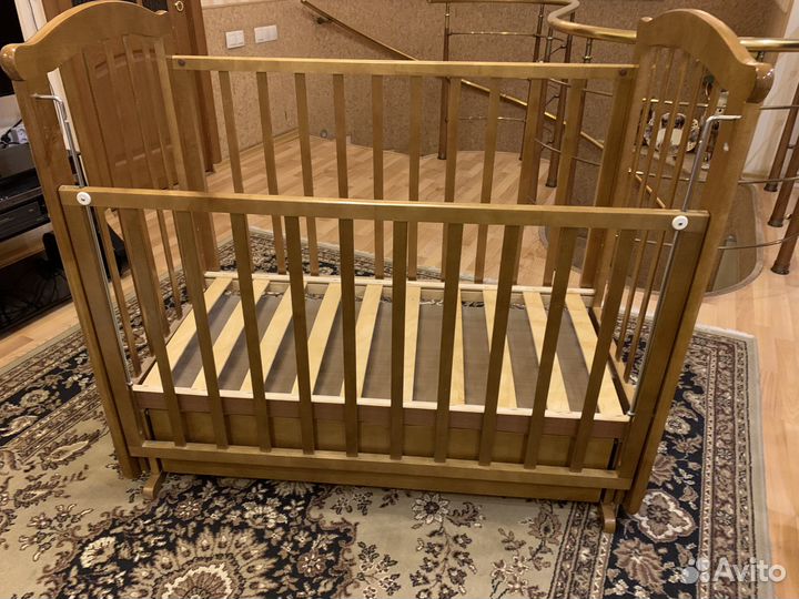 Кроватка новая Можга:маятник, матрас, пост.бельё