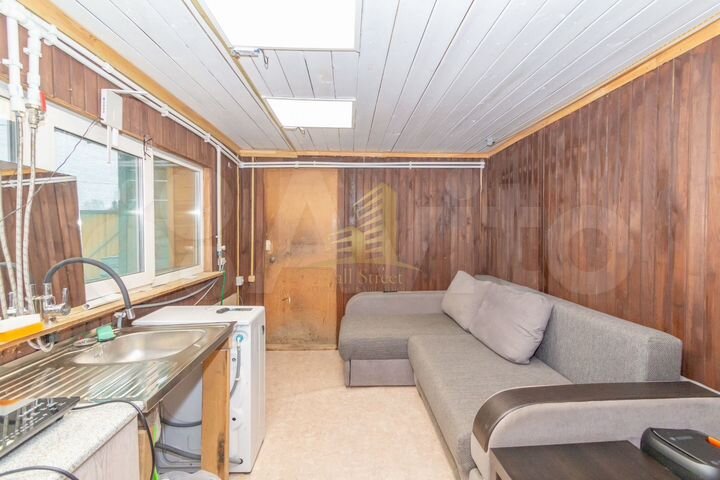 Дом 20 м² на участке 8 сот.