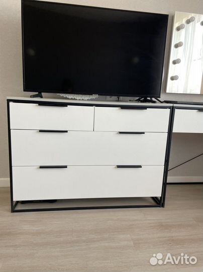 Комод белый