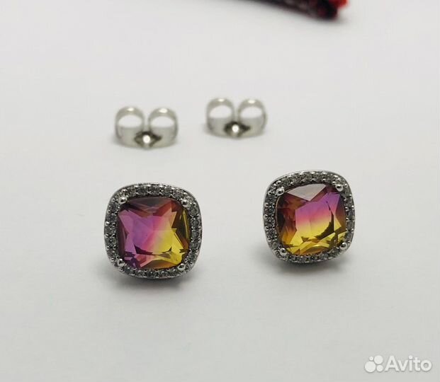 Серьги гвоздики