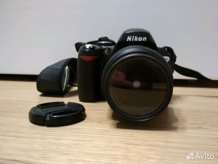 Nikon D40x с объективом