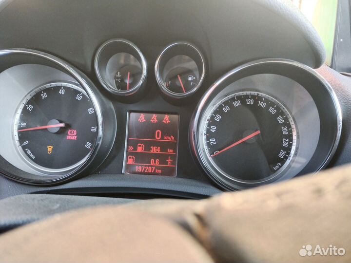 Opel Mokka 1.8 МТ, 2012, 200 000 км