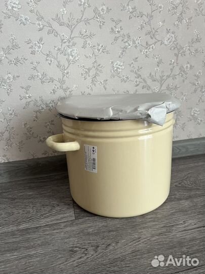 Кастрюля эмалированная 11,5 литров новая