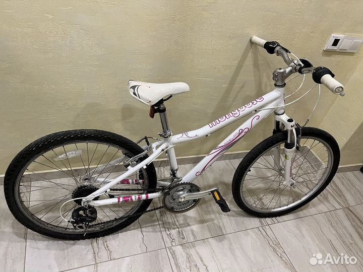 Велосипед mongoose rockadile бело-розовый