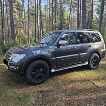 Mitsubishi Pajero 3.2 AT, 2015, 210 000 км, с пробегом, цена 1 400 000 руб.