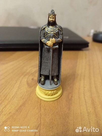 Шахматная фигурка из серии 