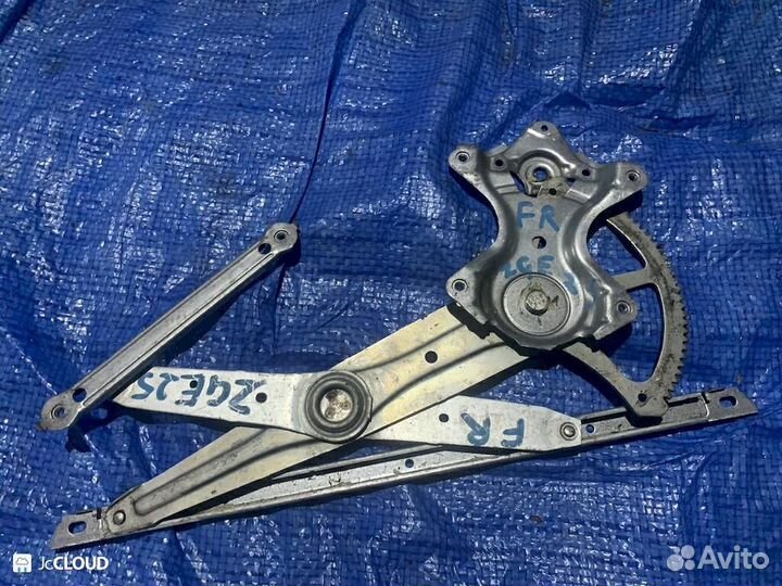 Стеклоподъемник на toyota wish ZGE20 2zrfae