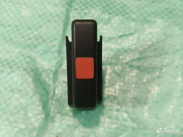 Кнопка аварийной сигнализации Opel Vectra A