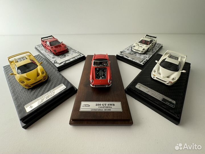 Коллекционные машинки Ferrari 1:64