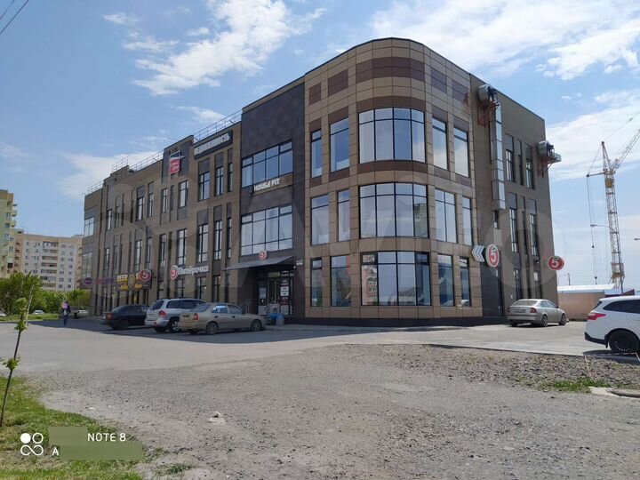 3-к. квартира, 75 м², 1/9 эт.