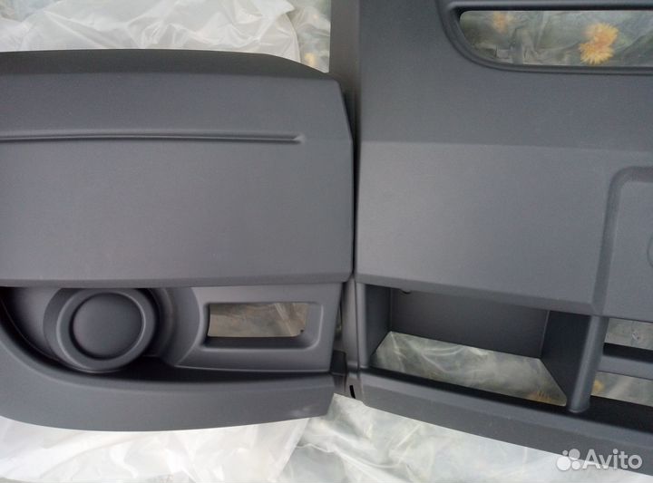 Бампер передний (3-и части) форд транзит 06