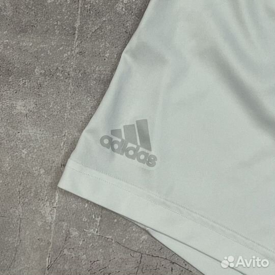 Спортивные Шорты Adidas размер M