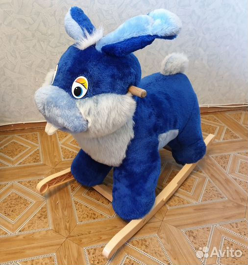 Большие мягкие игрушки, игрушка-качалка, столик