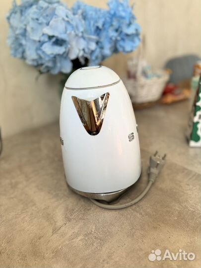 Smeg чайник 1.7 литра