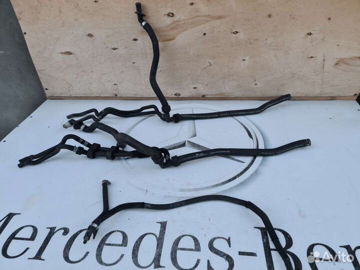 Патрубок охлаждающей жидкости Mercedes W211