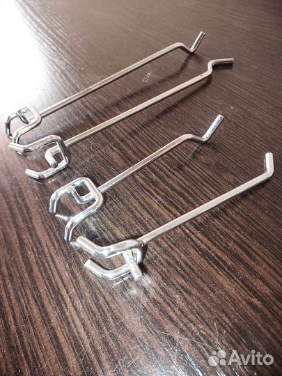 Держатель для перфорированной панели