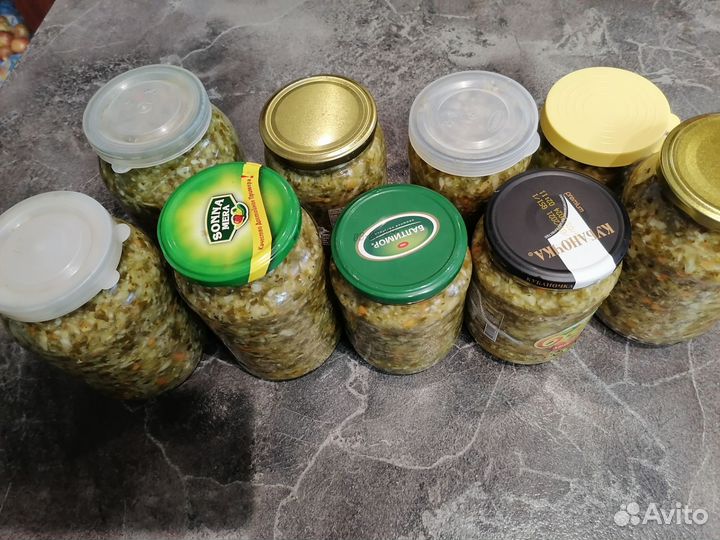 Грибы солёные, клюква, щеница, капуста, выпечка, т