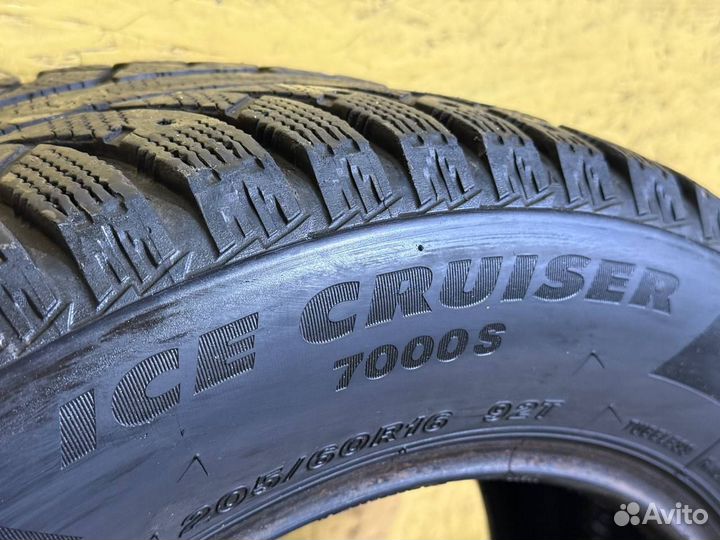 Bridgestone Ice Cruiser 7000S 205/60 R16 92T