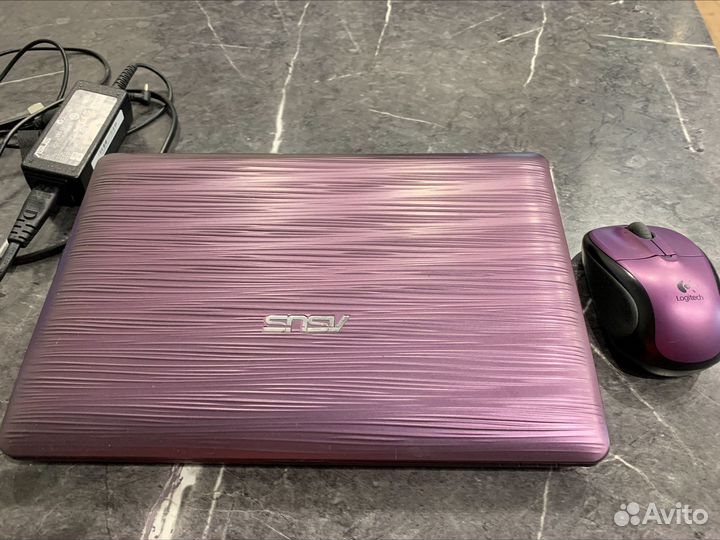 Нетбук Asus Eee PC 1015PW